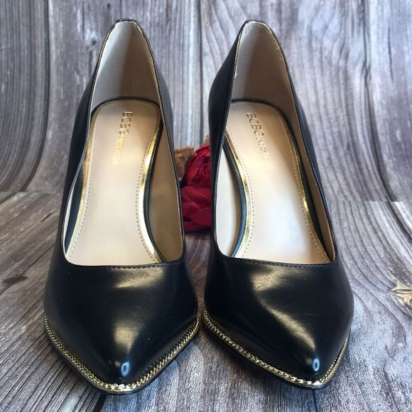 BCBGENERATION Harleigh Chain Pointy Toe Pumps 7.5B - Picture 9 of 9
